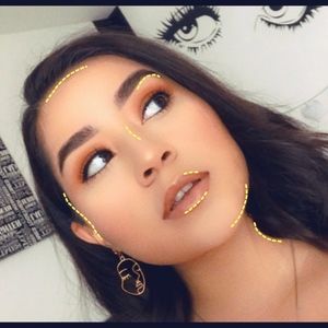 Meet your Posher, Ileana